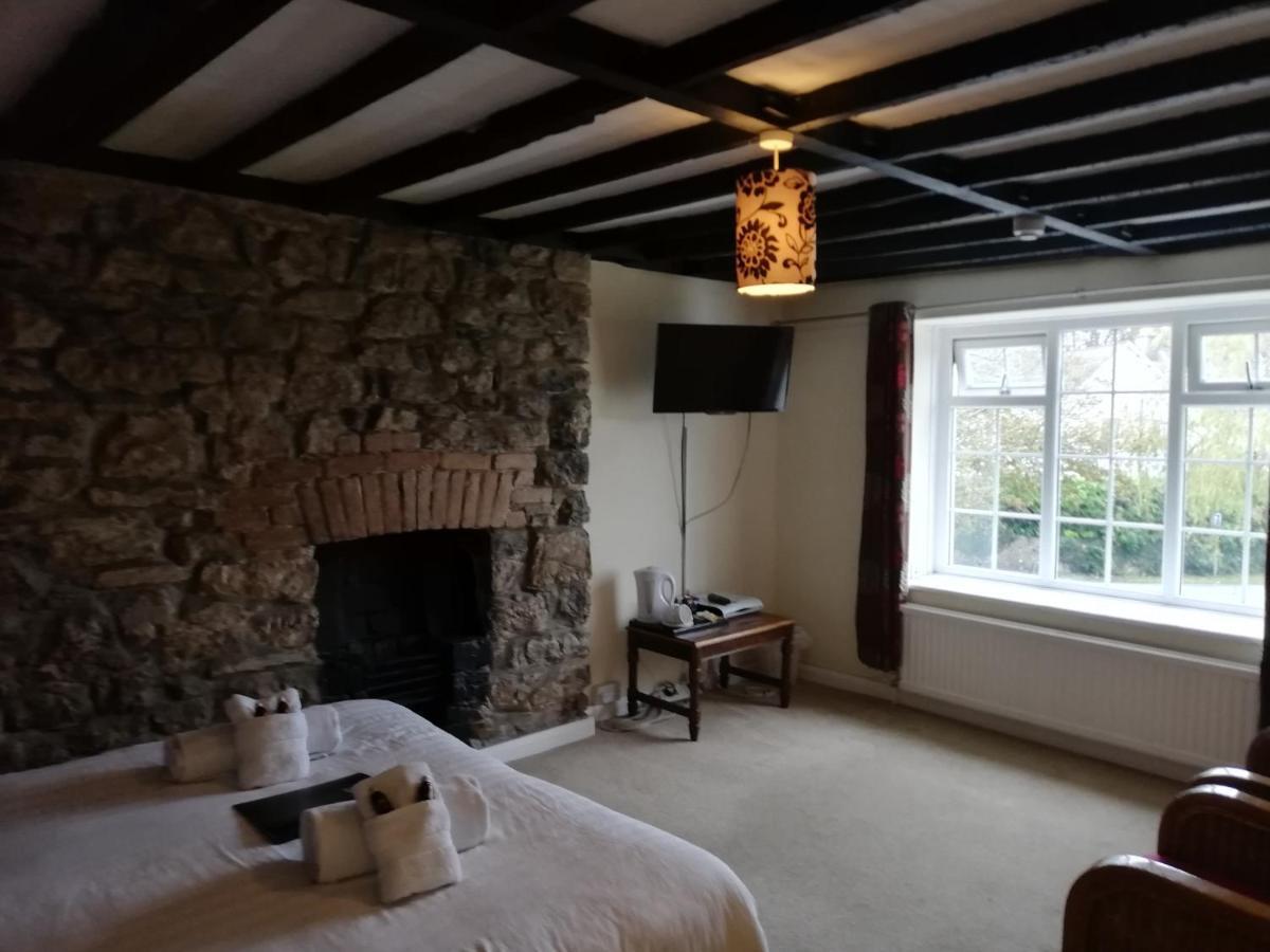 Parsonage Farm Inn Saint Florence Kültér fotó